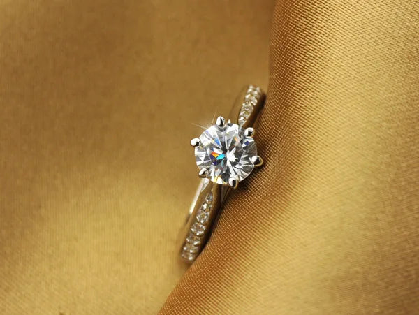 Bague en argent Sterling 925 pour femmes — six griffes, imitation diamant 70ct, bijoux classiques