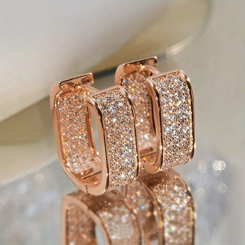 Huitan Bling Bling CZ Earrings for Women Luxury Gold/Silver Color Fashion Contracted Lady Earrings Drop Shipping Jewelry