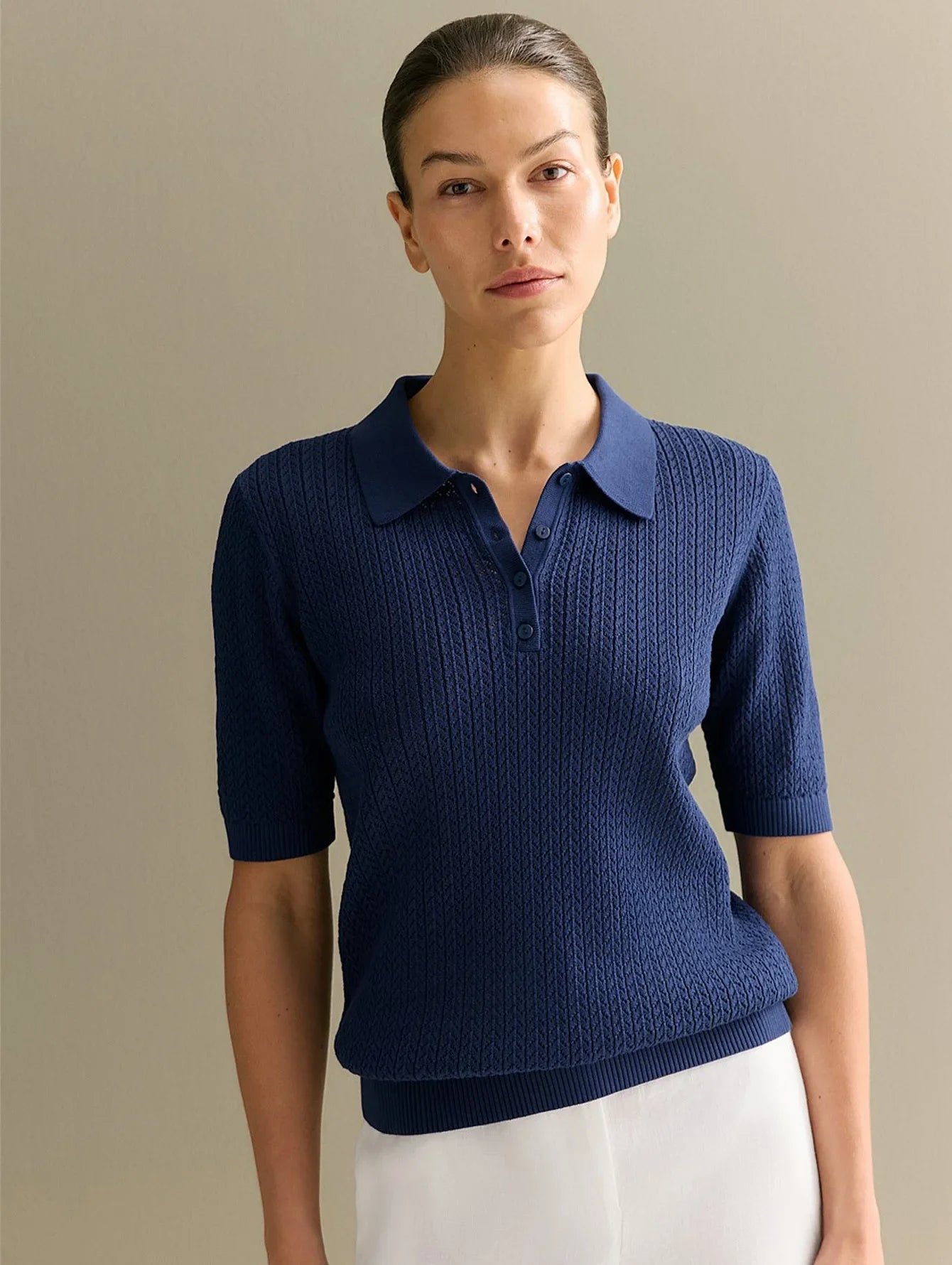 T-shirt femme en maille ajourée 2026 — manches courtes, décontracté, col à revers, tendance, uni