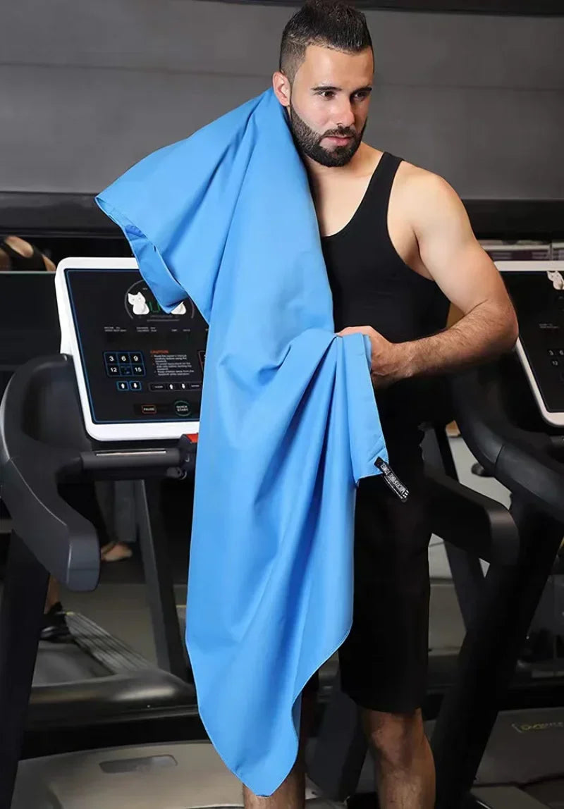 Serviette de sport 40 × 80 cm — Avec sac de rangement