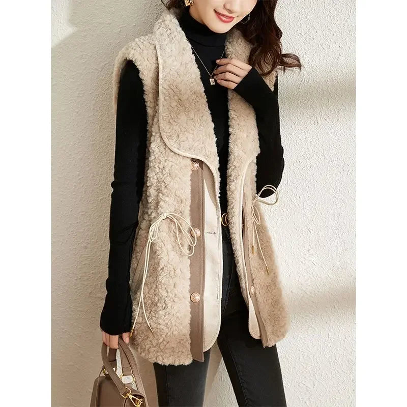 Gilets en peluche d'agneau pour femmes — automne, élégants, nouvelle collection