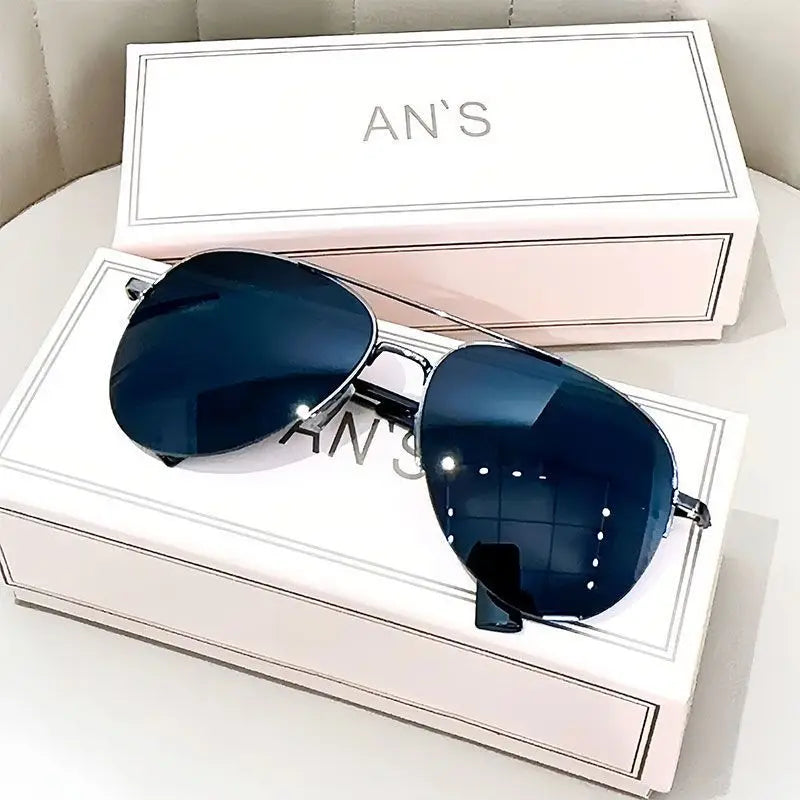 Men's Fashion Gradient Sunglasses Large Frame Pilot Sunglasses Anti-glare Design Lunette De Soleil Homme UV400 (without box)