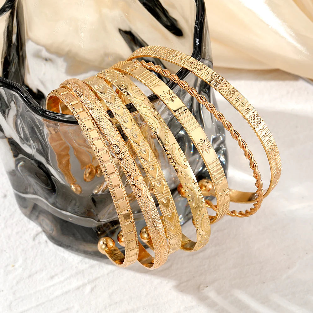 Pulseras punk doradas para mujer, streetwear, con estampado de corazón gótico, diseño de metal, brazalete abierto, joyería de moda, regalos, 7 piezas/conjunto