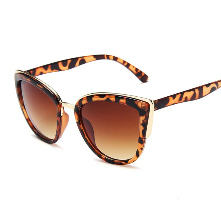 Gafas de sol de ojo de gato para mujer, espejo clásico, vintage, montura de ojo de gato, níquel, exterior