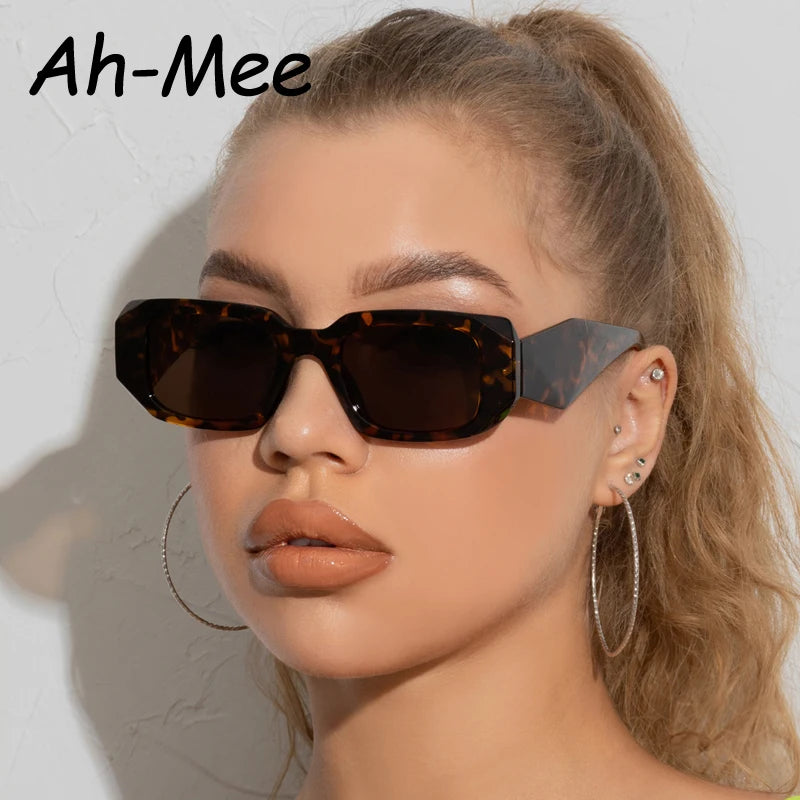 Lunettes de soleil femme carrées — vintage, voyage, petit rectangle, mode, rétro