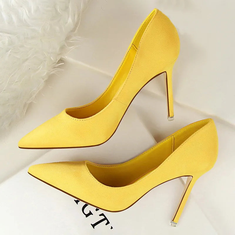 Escarpins à Talons Hauts Bout Pointu Femme — Élégance & Glamour