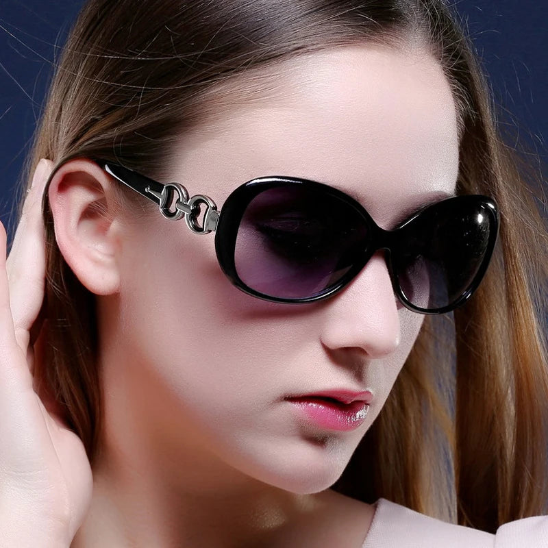 Lunettes de soleil rondes vintage pour femmes — monture en métal, été