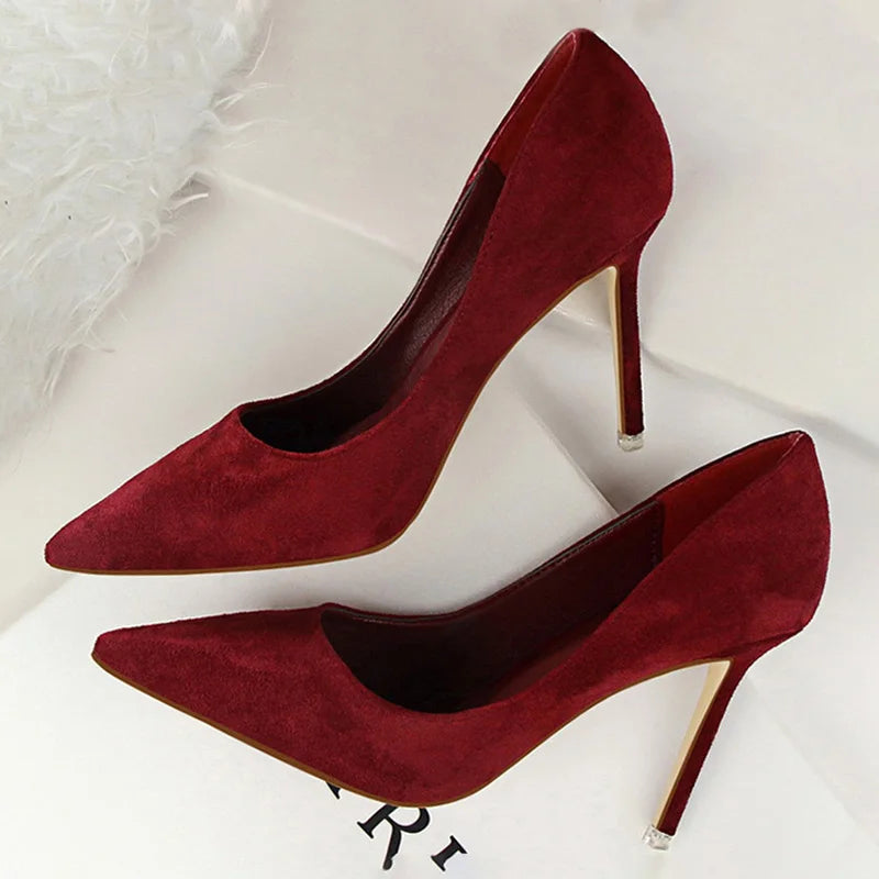Escarpins à Talons Hauts Bout Pointu Femme — Élégance & Glamour