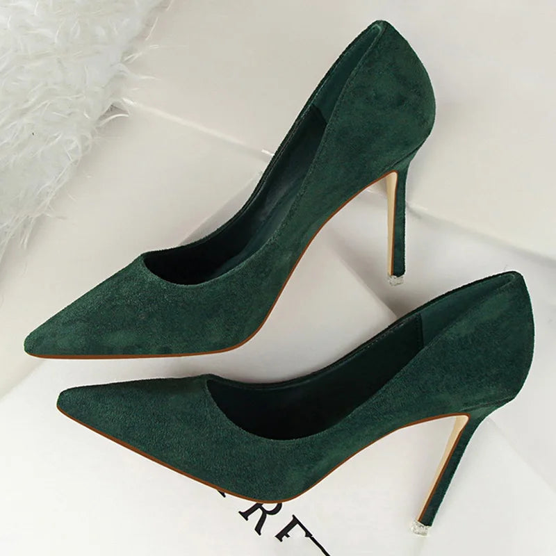 Escarpins à Talons Hauts Bout Pointu Femme — Élégance & Glamour