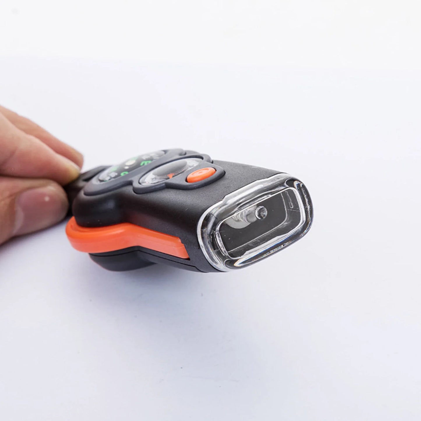 Sifflet de survie 7 en 1 avec lumière LED, indicateur de direction et thermomètre, kits d'urgence portables pour l'extérieur, pour la randonnée et le camping