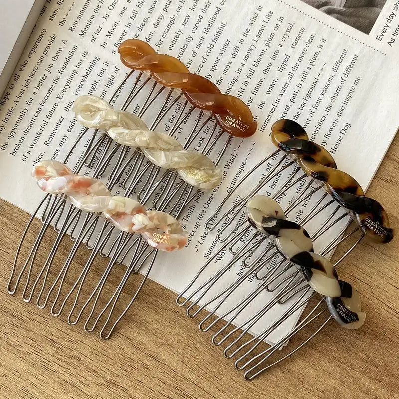 Peigne pince à cheveux torsadé mode — élégant, côté, épingle, fille, accessoires