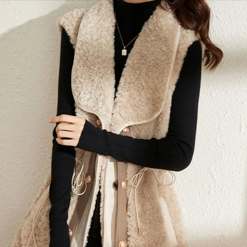 Gilets en peluche d'agneau pour femmes — automne, élégants, nouvelle collection