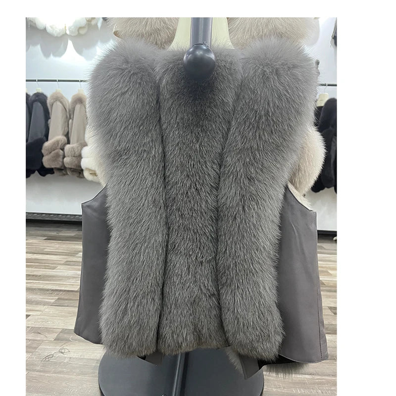 Gilet en fourrure de renard véritable pour femmes — fourrure naturelle, cuir, fermeture éclair, automne/hiver 2024