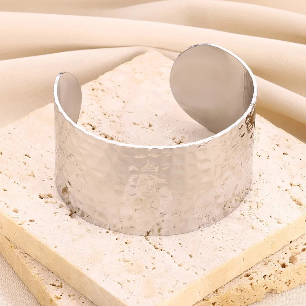 Bracelets d'ouverture à motif de bosse classique exquis pour femmes, manchette, couleur or, acier inoxydable, ornement à main, cadeau