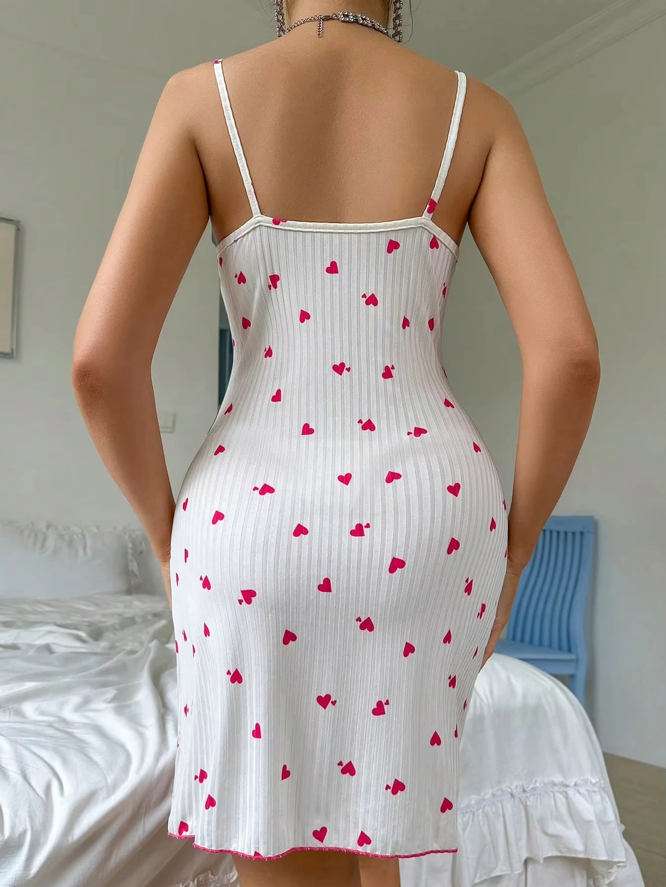 Robe de Nuit Dentelle Nœud Cœur Femme — Camisole Sans Manches Élégante