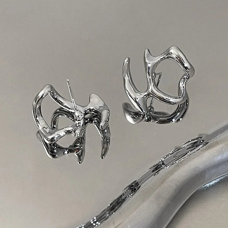 Boucles d'oreilles liquide irrégulières Y2K pour femmes, couleur argent, Hip-Hop Punk, mode géométrique, Clip pour fille, bijoux de fête tendance 2024