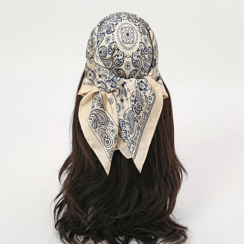 Pañuelo cuadrado tipo hiyab para mujer, estampado popular de lujo, chales cálidos de playa, envolturas, diadema para el cabello