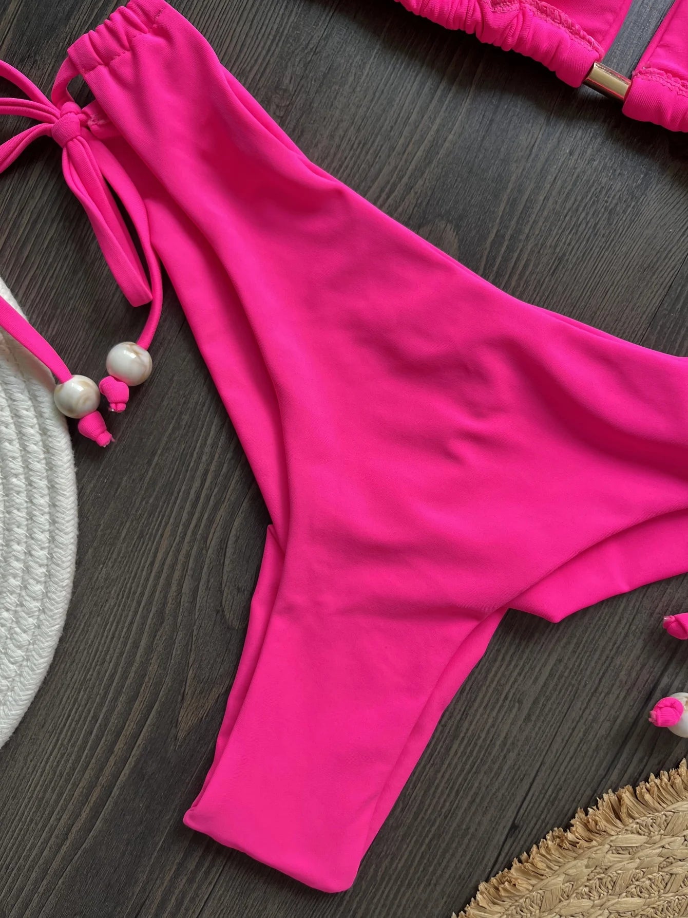 2025 nouveau Triangle Sexy maillot de bain pour femmes Bikinis brésiliens licou maillots de bain Push Up maillot de bain chaîne en métal plage Bikini ensemble