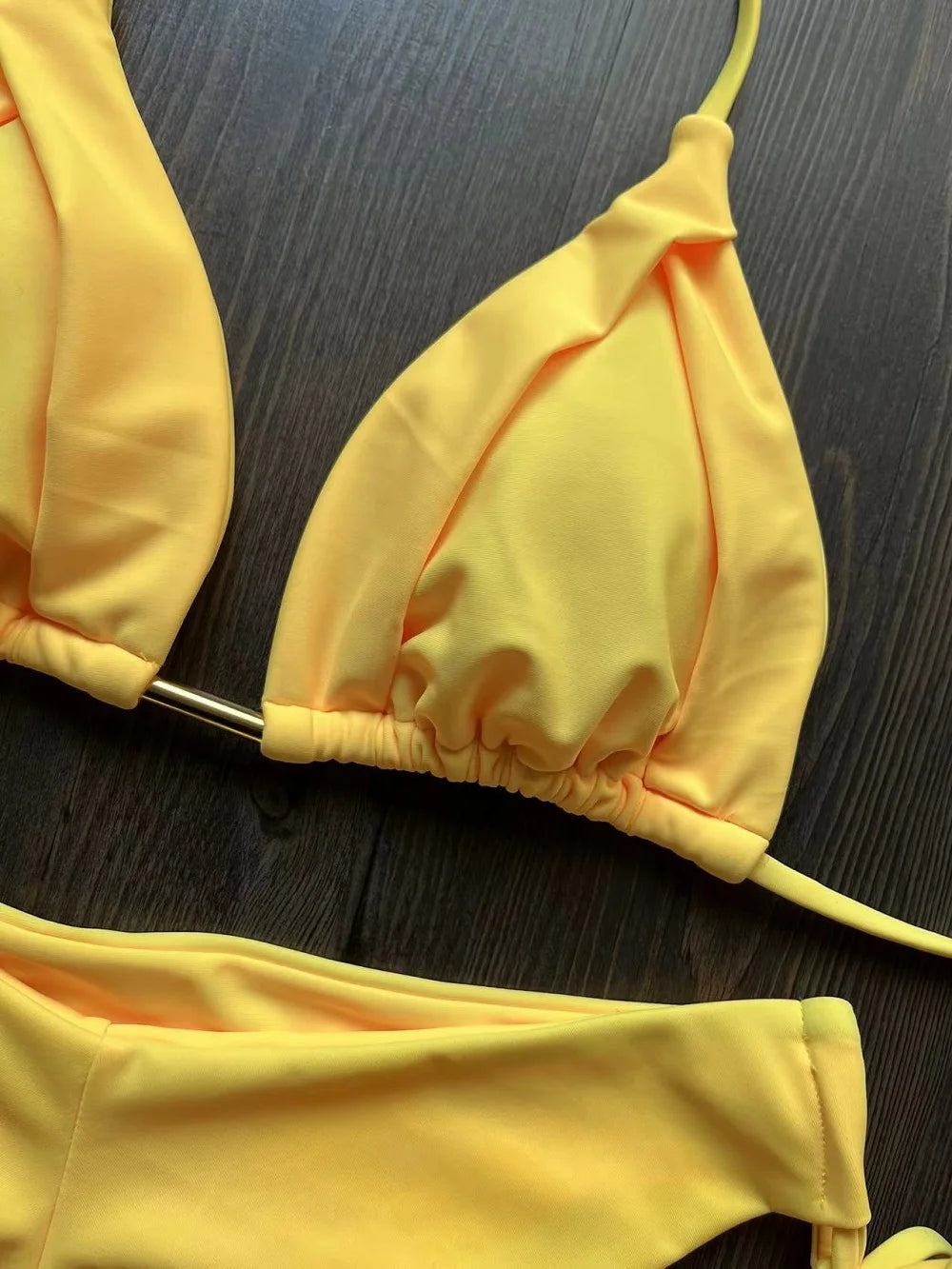 2025 nouveau Triangle Sexy maillot de bain pour femmes Bikinis brésiliens licou maillots de bain Push Up maillot de bain chaîne en métal plage Bikini ensemble