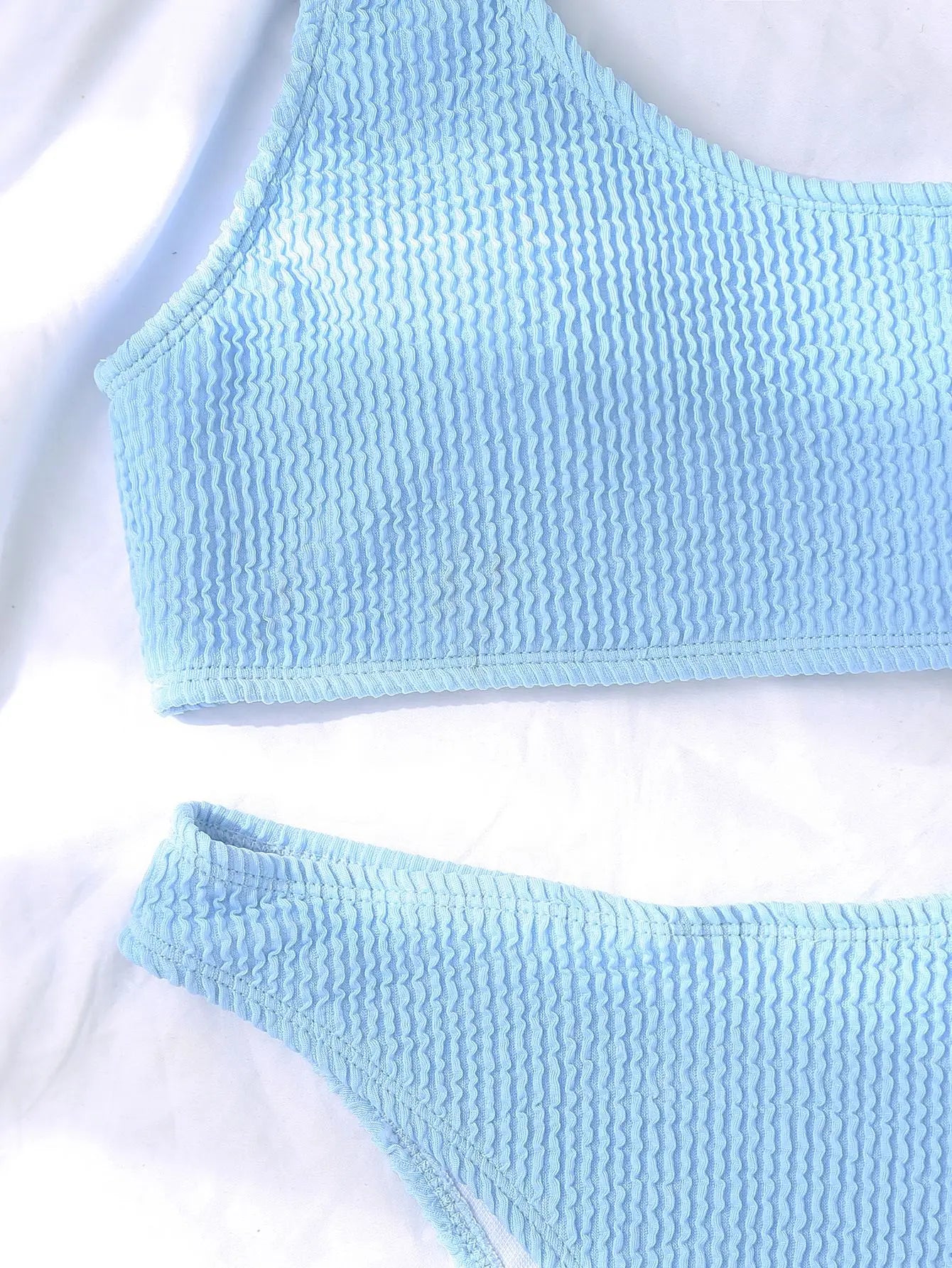 Une épaule Bikini texturé maillots de bain coupe haute maillot de bain solide maillot de bain femmes brésilien 2025 mode