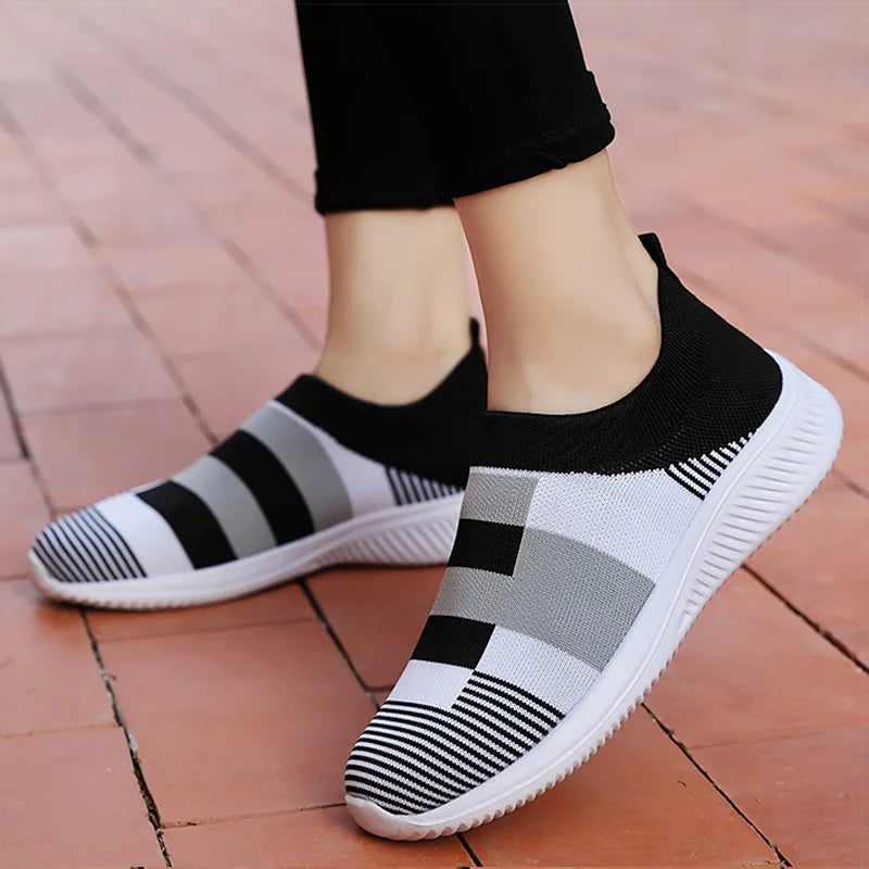 Women's Knitted Flat Sneakers with Color Mix, New Collection Vulcanized Casual Shoes