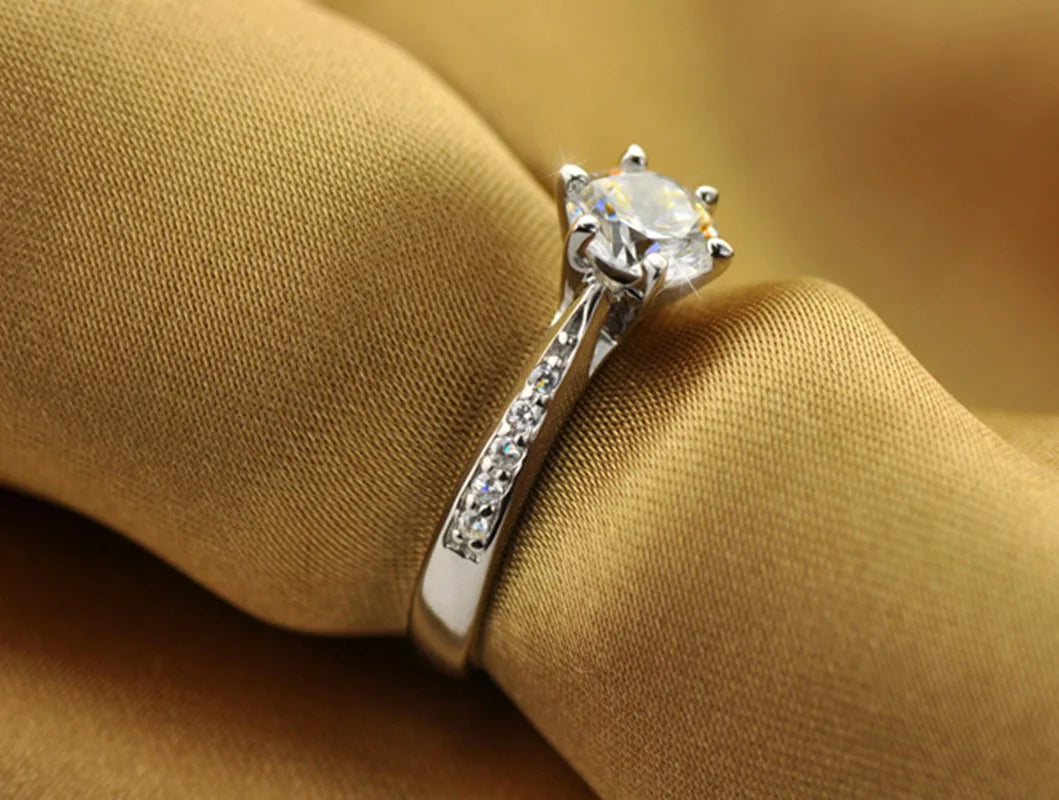Bague en argent Sterling 925 pour femmes — six griffes, imitation diamant 70ct, bijoux classiques