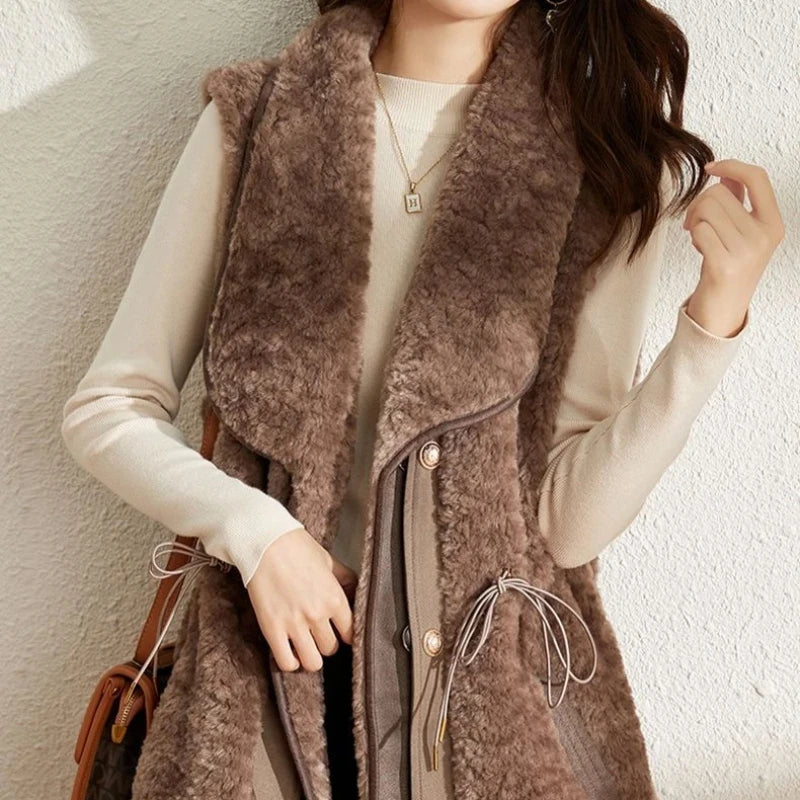 Gilets en peluche d'agneau pour femmes — automne, élégants, nouvelle collection