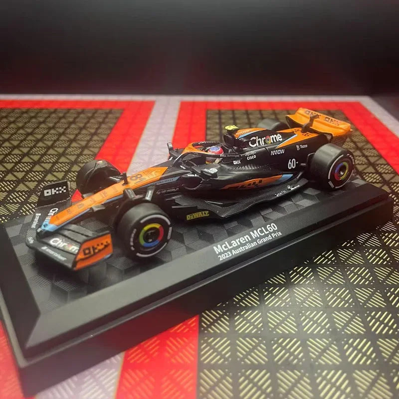 Modèle de voiture de course F1 1/43 avec boîte d'affichage — collection, cadeau garçon, décoration