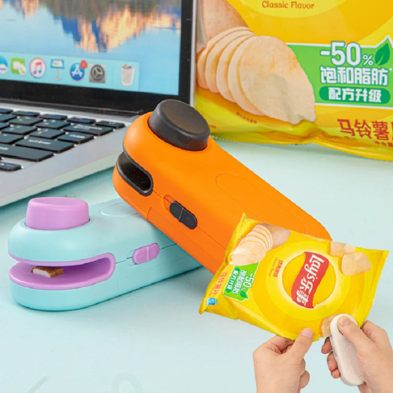 2-in-1 Mini Portable Sealer Heat Sealer for Snacks Home Use Rechargeable Sealer Vacuum Sealer Snacks Plastic Bag Heat Sealer