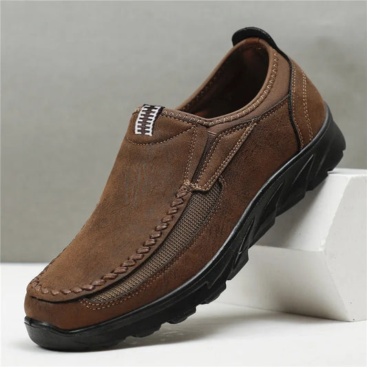 Zapatos de cuero casuales para hombre, mocasines ligeros transpirables para caminar, zapatillas de moda sin cordones, cómodas, para conducir