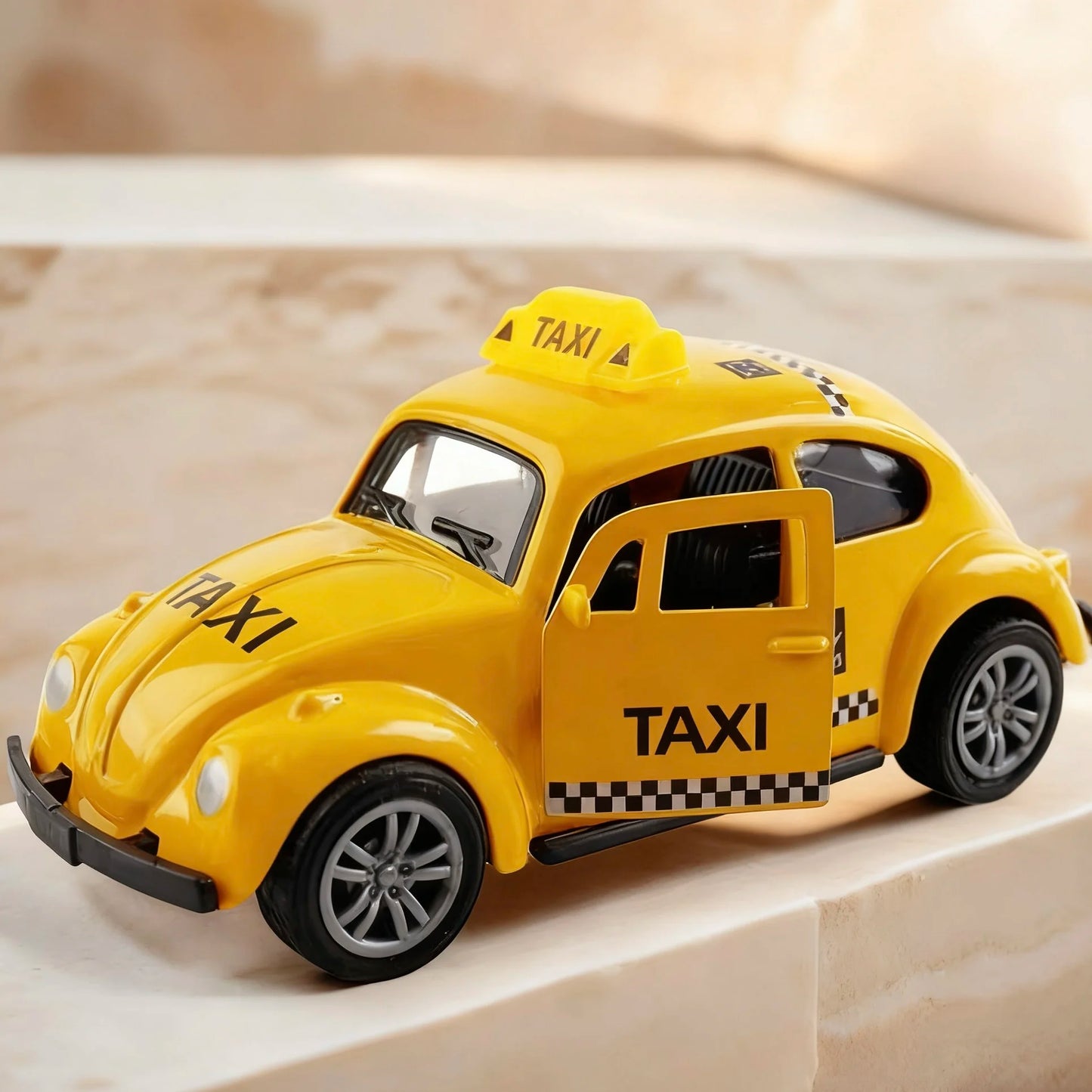 Alloy car model, retro beetle-shaped small car, that can open the door and police cars. Pocket toy cars that boys love.