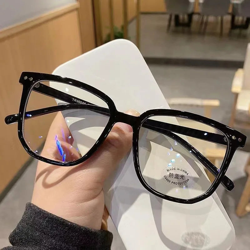 Women's blue light blocking glasses, with regular eyeglass frames, retro finish, flat lightweight frame