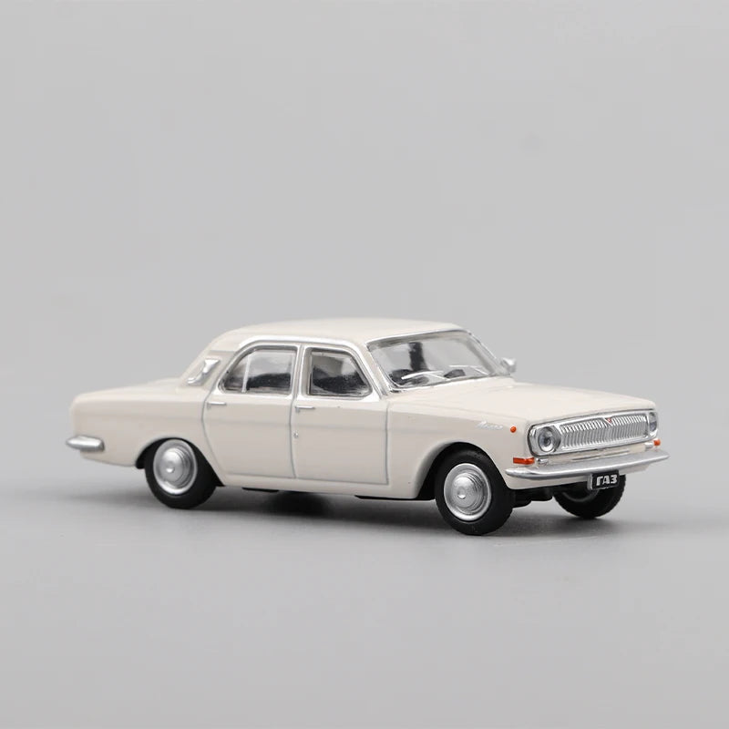 Perka 1/64 Scale GAZ-24 Volga Simulation Alloy Car Model Static Display Collectible Toy Gift Souvenir Decoration
