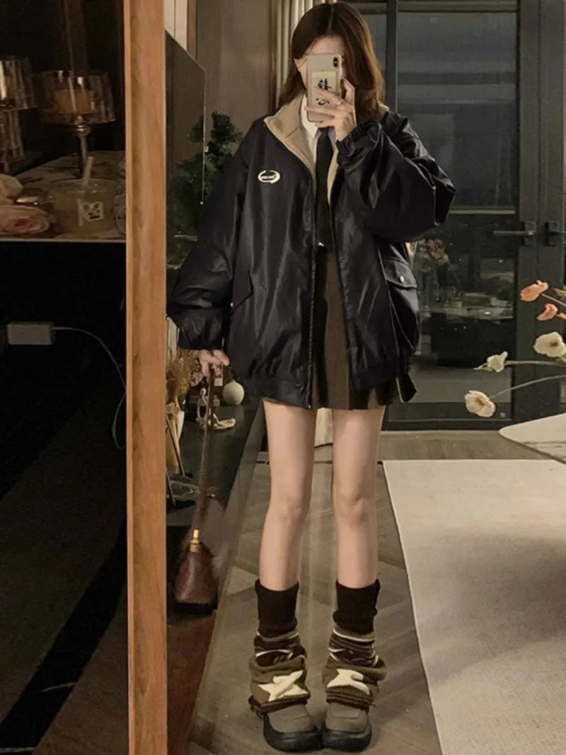Chaqueta de cuero de PU estilo Maillard con abrigo de lana de cordero por ambos lados para mujer Y2K, nueva chaqueta acolchada de algodón de terciopelo tipo locomotora de invierno