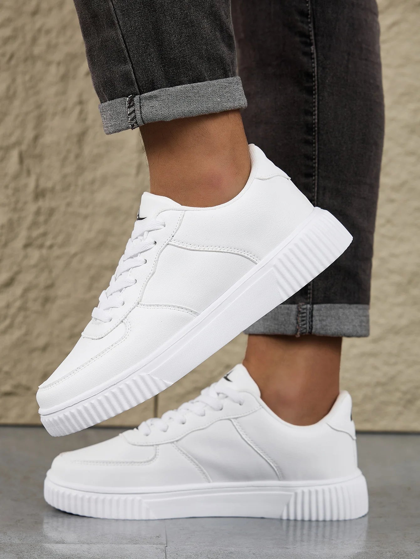 Moda cuero hombres blanco zapatillas transpirables confort clásico zapatos casuales hombres zapatos para caminar al aire libre zapatos de pareja talla 36-45