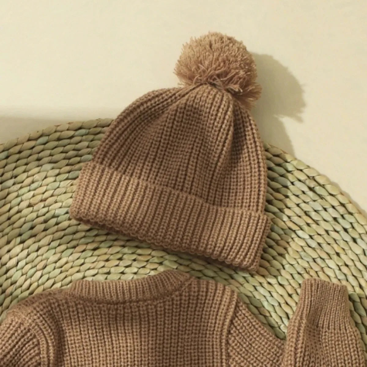 Barboteuse tricotée pour nouveau-né — chapeau à pompon, pull bébé garçon et fille, séance photo HD (v5)