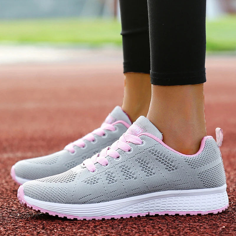 Women's fashion lace-up sneakers, designer women's athletic shoes, breathable shoes, original women's tennis shoes.