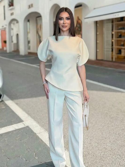 Blouse élégante à manches bouffantes et ourlet asymétrique pour femme — streetwear Y2K, printemps 2026