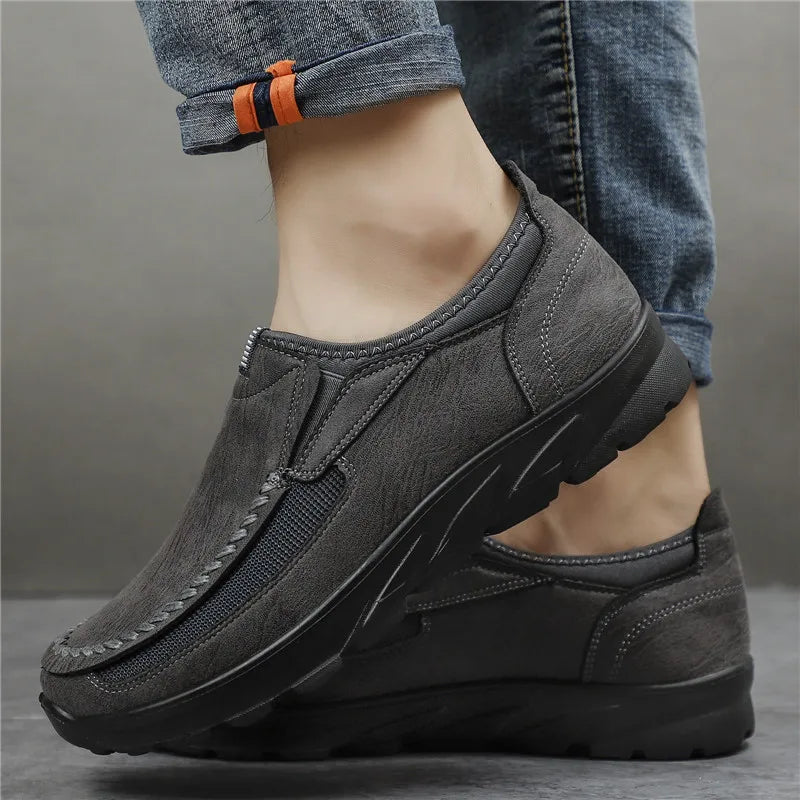 Zapatos de cuero casuales para hombre, mocasines ligeros transpirables para caminar, zapatillas de moda sin cordones, cómodas, para conducir