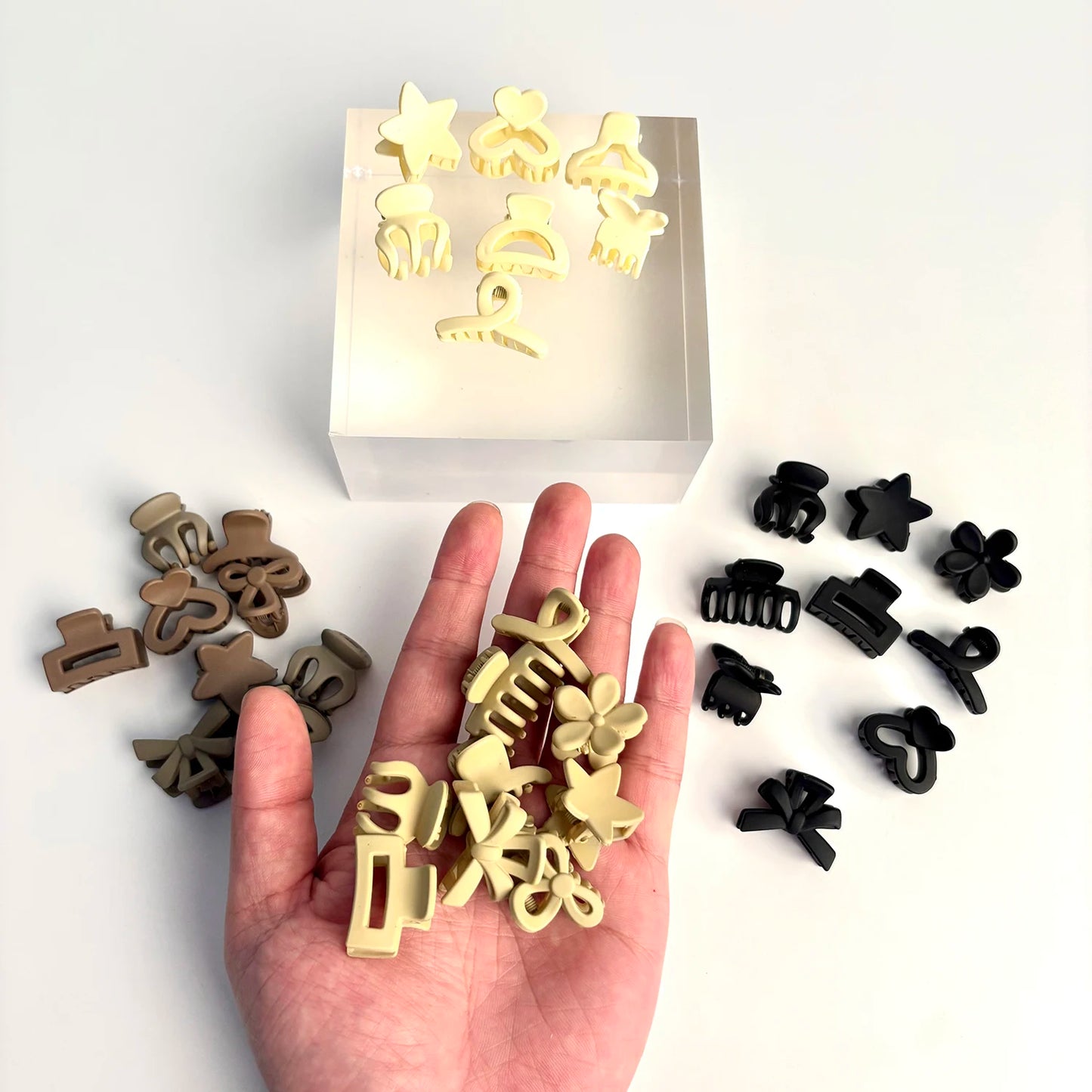 Paquete de 5/10/20/30 mini pinzas para el pelo de color beige surtidas, bonitos accesorios para niñas - Perfectas para el uso diario, ocasiones especiales o regalos de viaje