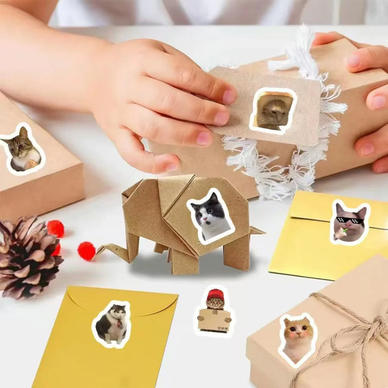 Cute Cat Graffiti Stickers, 500 Pieces, for Notebooks, Water Bottles, Luggage, Phone Cases, DIY Decoration and Kids' Stickers