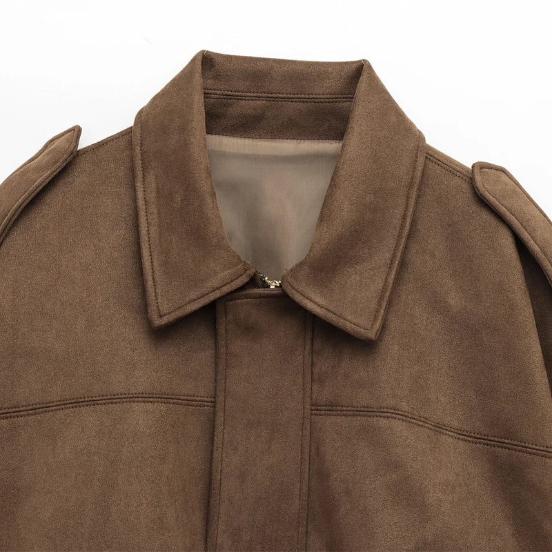 Veste bomber femme en daim — revers, fermeture éclair, manches longues, recadrée, 2025