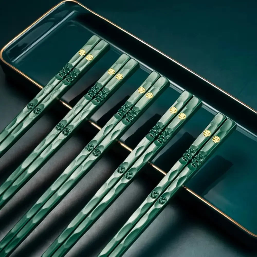 Palillos chinos reutilizables, 5 pares, palillos de sushi de aleación antideslizantes, aptos para lavavajillas, palillos de grado alimenticio con forma de bambú