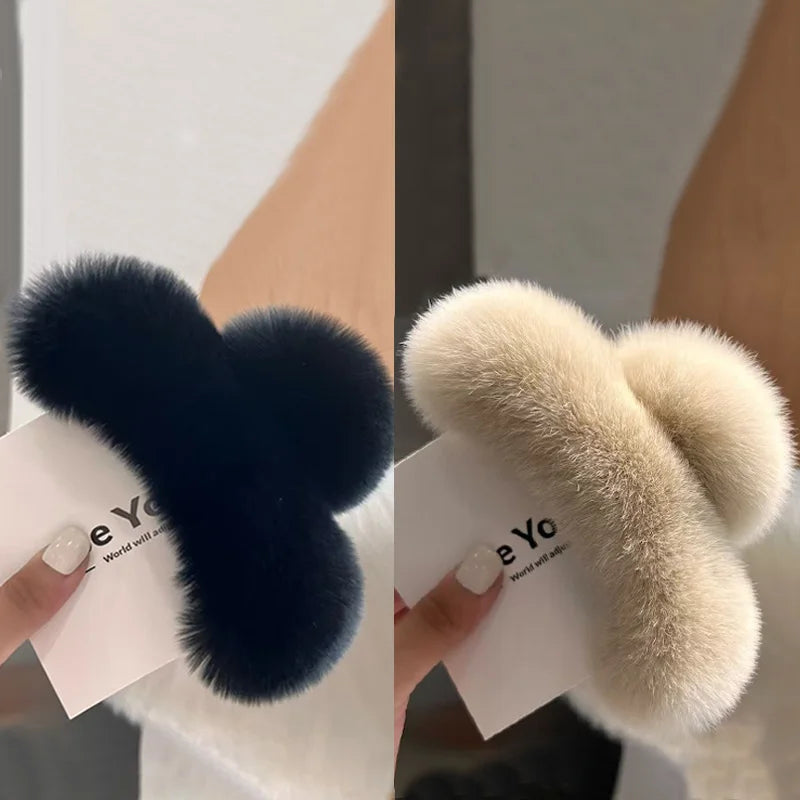 Grande pince en peluche avec une sensation haut de gamme, pince à cheveux poilue d'automne et d'hiver, tempérament féminin et coiffure, 1/2 pièces