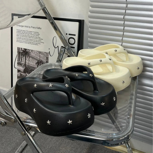 Tongs d’Été à Plateforme Compensée Femme — Confort & Style