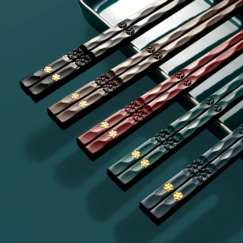 Palillos chinos reutilizables, 5 pares, palillos de sushi de aleación antideslizantes, aptos para lavavajillas, palillos de grado alimenticio con forma de bambú