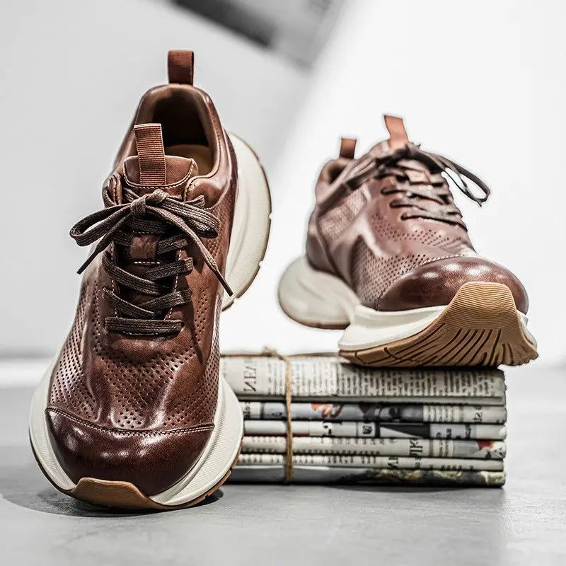 Zapatillas retro de invierno para hombre, zapatos de cuero casuales de estilo británico, de lujo, ligeros, para ocio al aire libre, nueva colección 2025