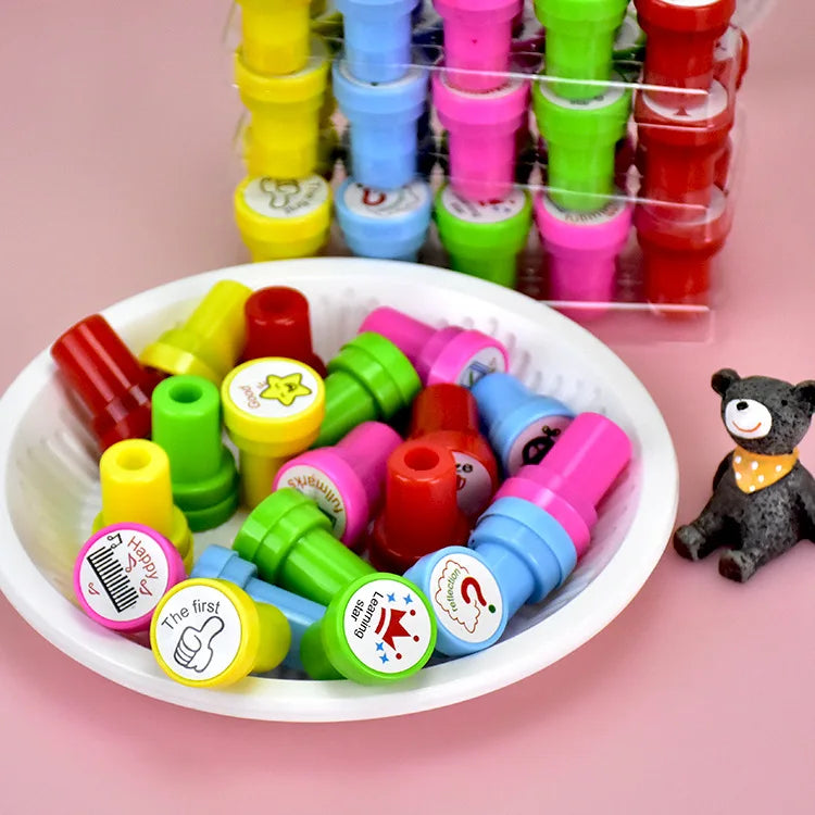 Assortiment de timbres auto-encreurs pour enfants, 10 pièces, tampons de jouets pour enfants, sceau de visage Smiley, Scrapbooking, peinture à la main, décor d'album Photo