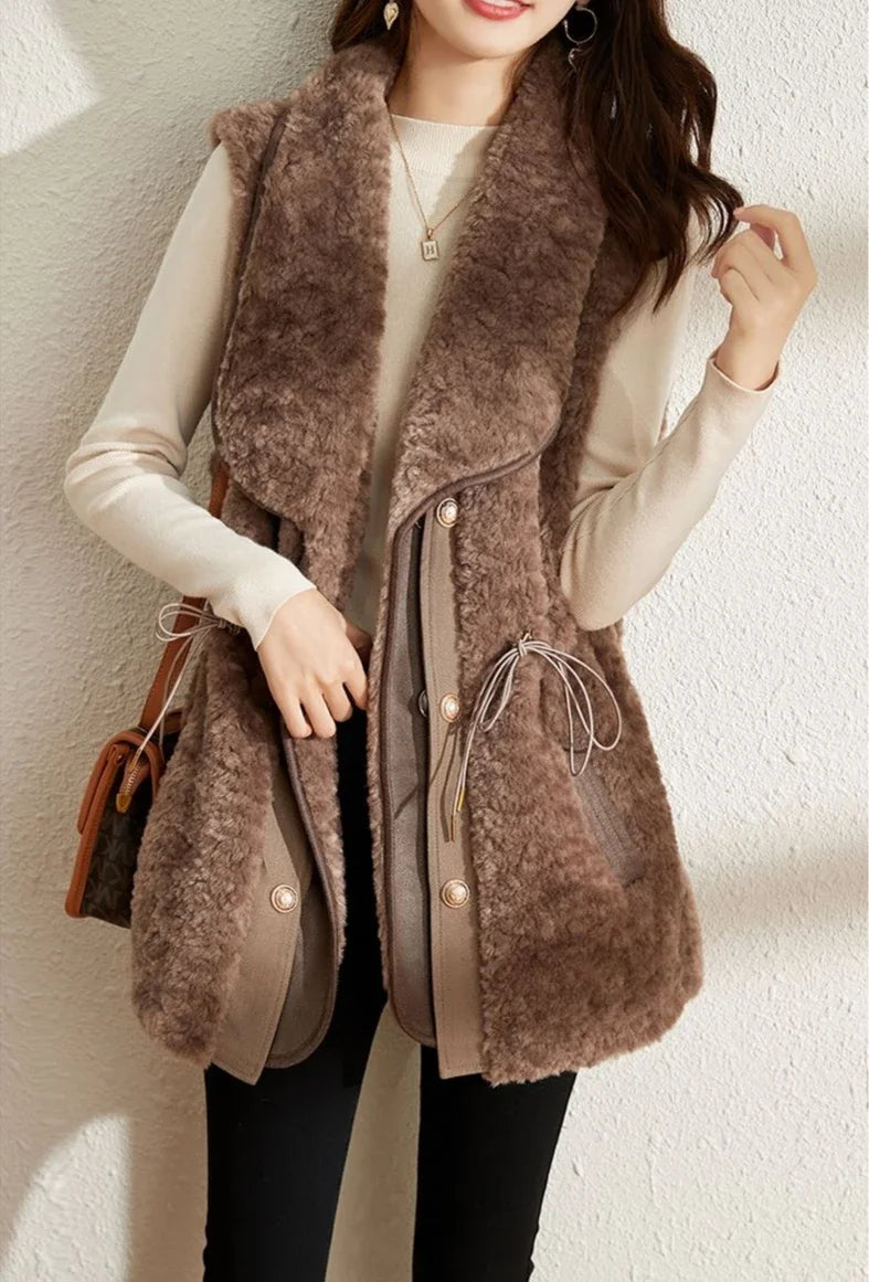 Gilets en peluche d'agneau pour femmes — automne, élégants, nouvelle collection