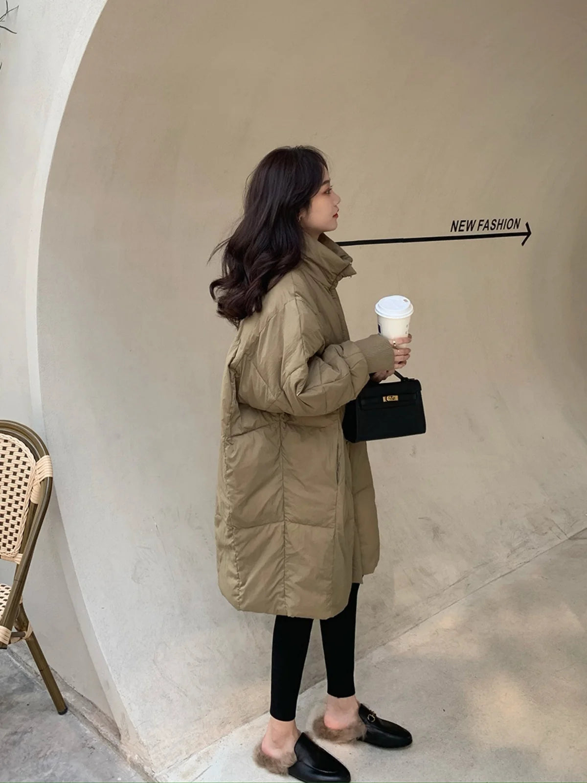 Abrigo de invierno de algodón casual para mujer, ajuste holgado coreano, longitud media, estilo Hong Kong, ropa exterior de moda